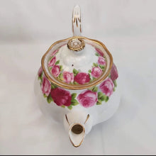 Load image into Gallery viewer, Royal Albert large (6-8 cup) 'Old English Rose' teapot