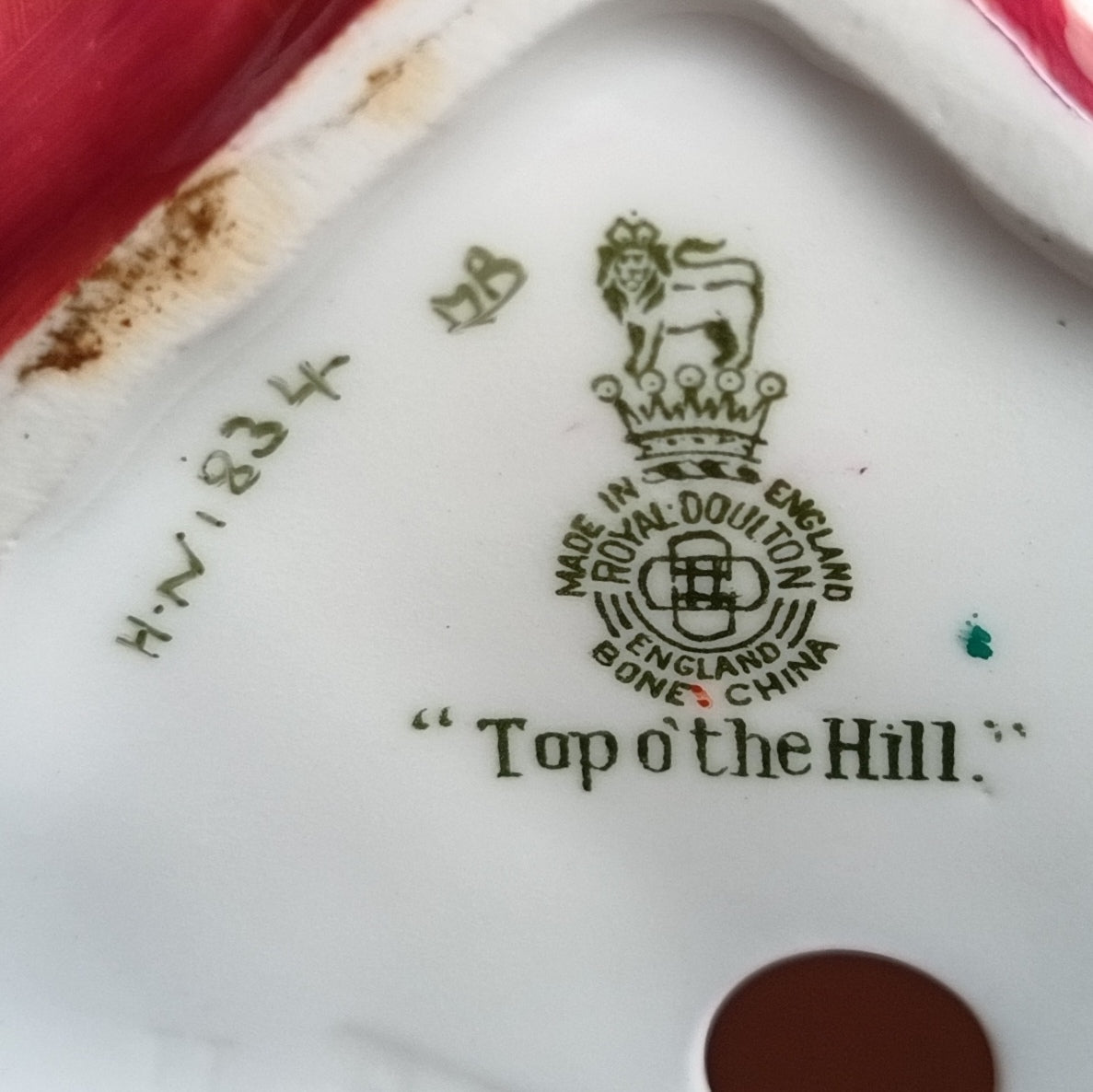 Royal Doulton Top o' the Hill HN1834 figurine | Bone China | Designed by Leslie Harradine | 1937–2004