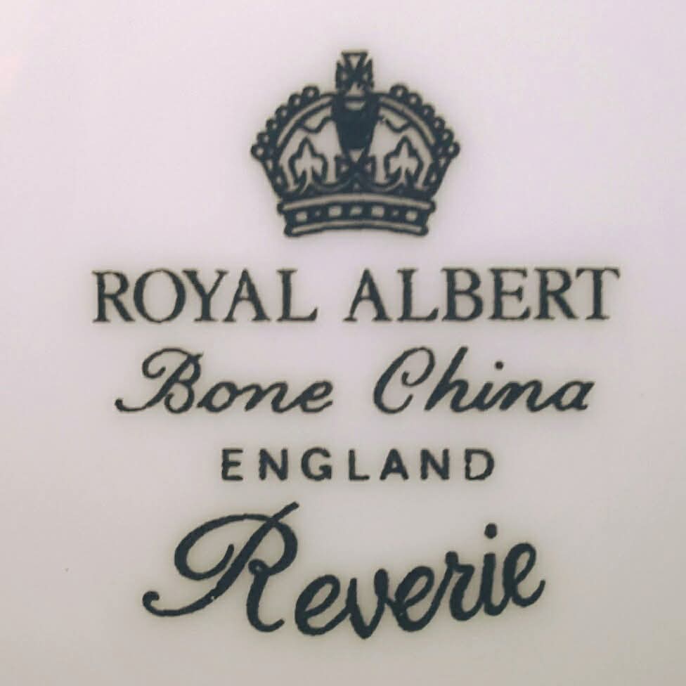 Royal Albert 'Reverie' | Large Bone China Coffee Pot | All-White Sculptural Form | Swirl-Moulded Body, Acorn Finial | Made in England | Mint Condition
