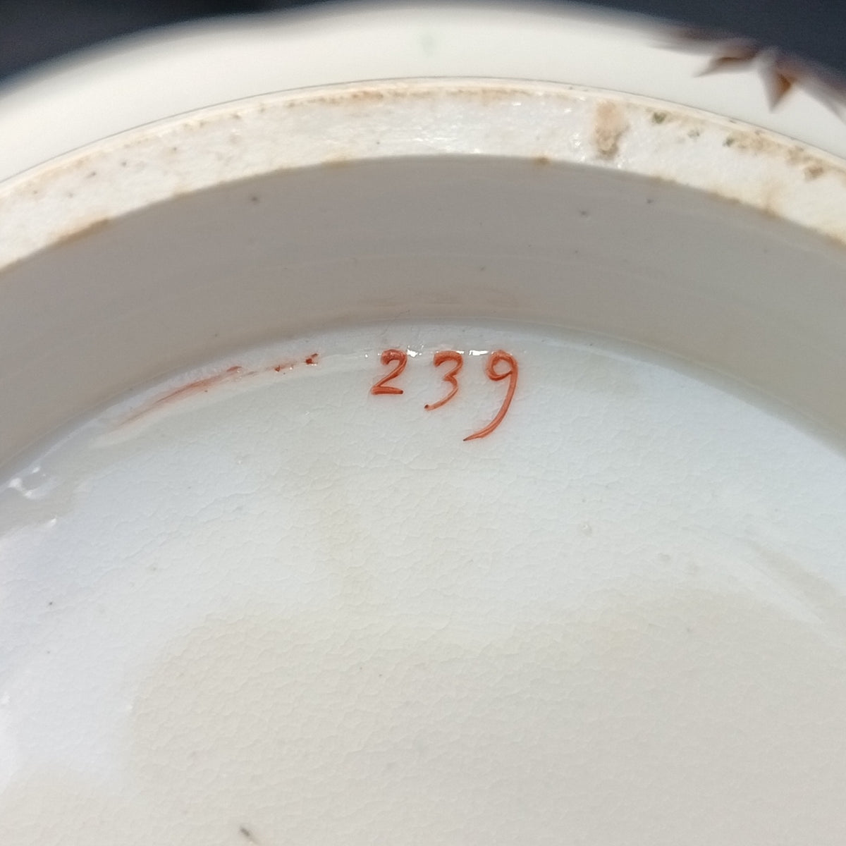 English Porcelain | Part Tea Service | Green Ground with Gilt Acanthus and Hand-Painted Flower Reserves | Pattern 239 | c.1820–1840 | 13 Pieces