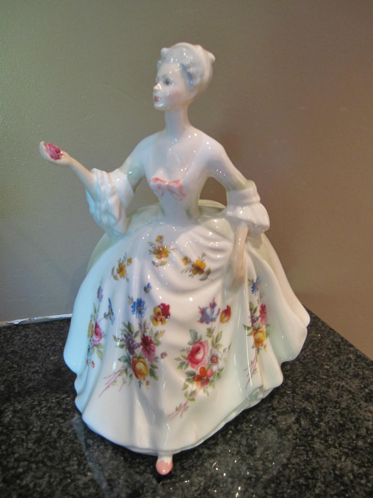 Royal Doulton | Diana | HN2468 | Porcelain Figure | 1986 onwards