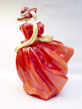 Load image into Gallery viewer, Royal Doulton 'Top o' the hill' figurine