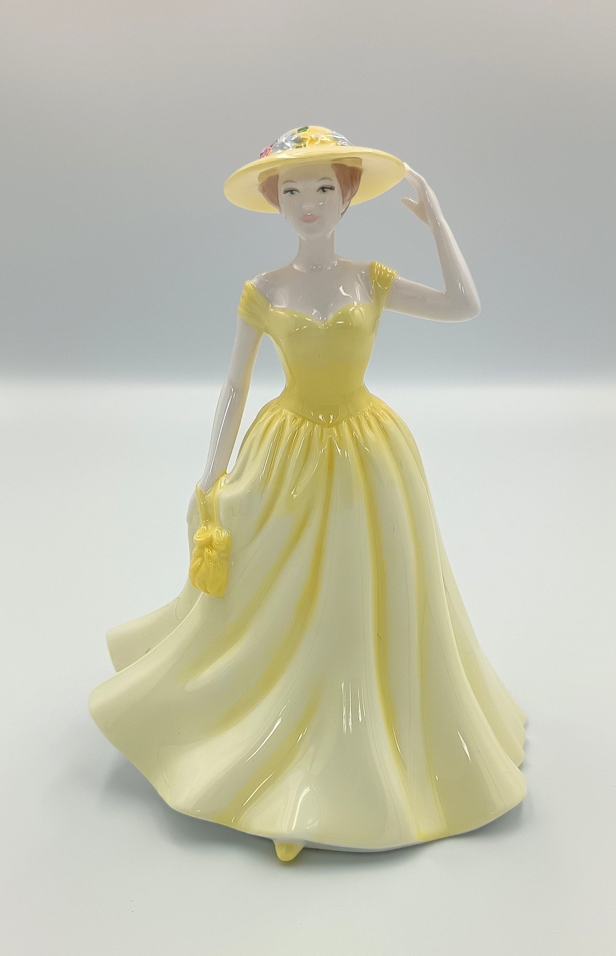 Royal Doulton Spring Time HN 4586, Collectors Club, photo 2 of 7