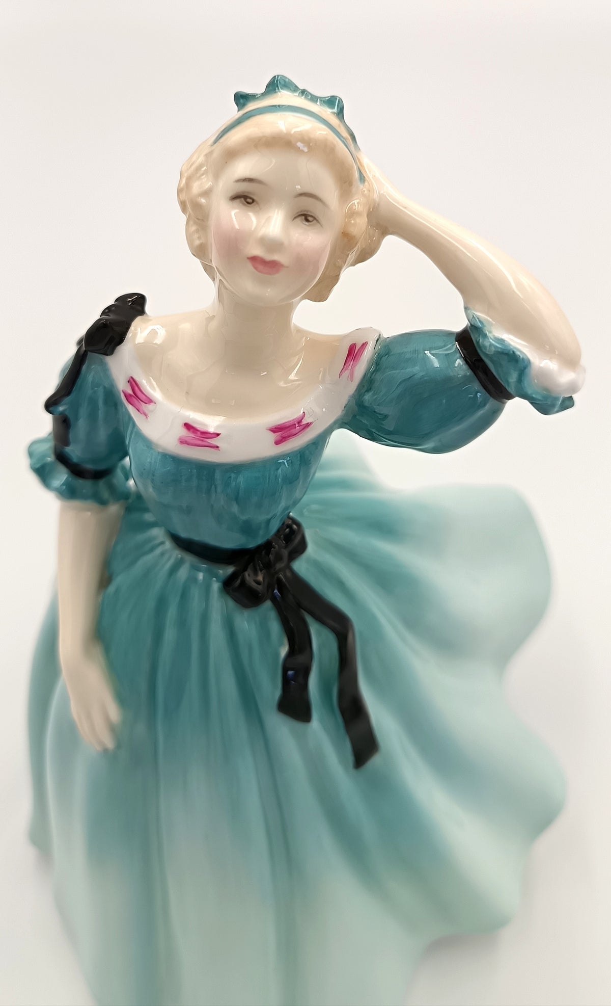 Royal Doulton Celeste HN 2237, Peggy Davies Figure, photo 11 of 13