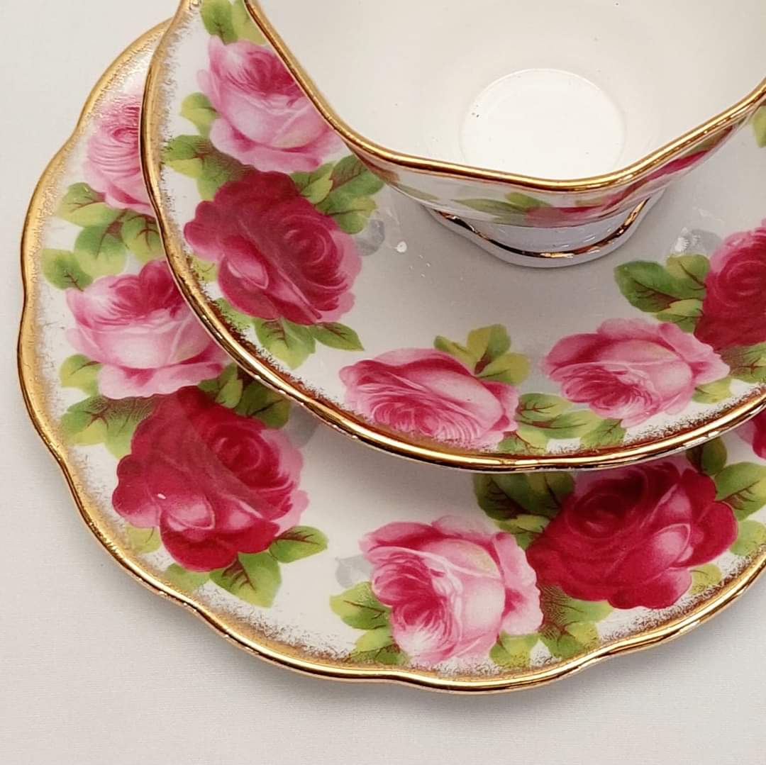 Vintage Royal Albert ‘Old English Rose’ Bone China Trio – Made in England