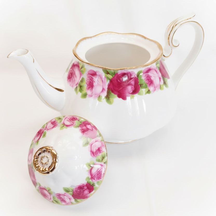 Royal Albert Large 'Old English Rose' Teapot (6-8 cup)