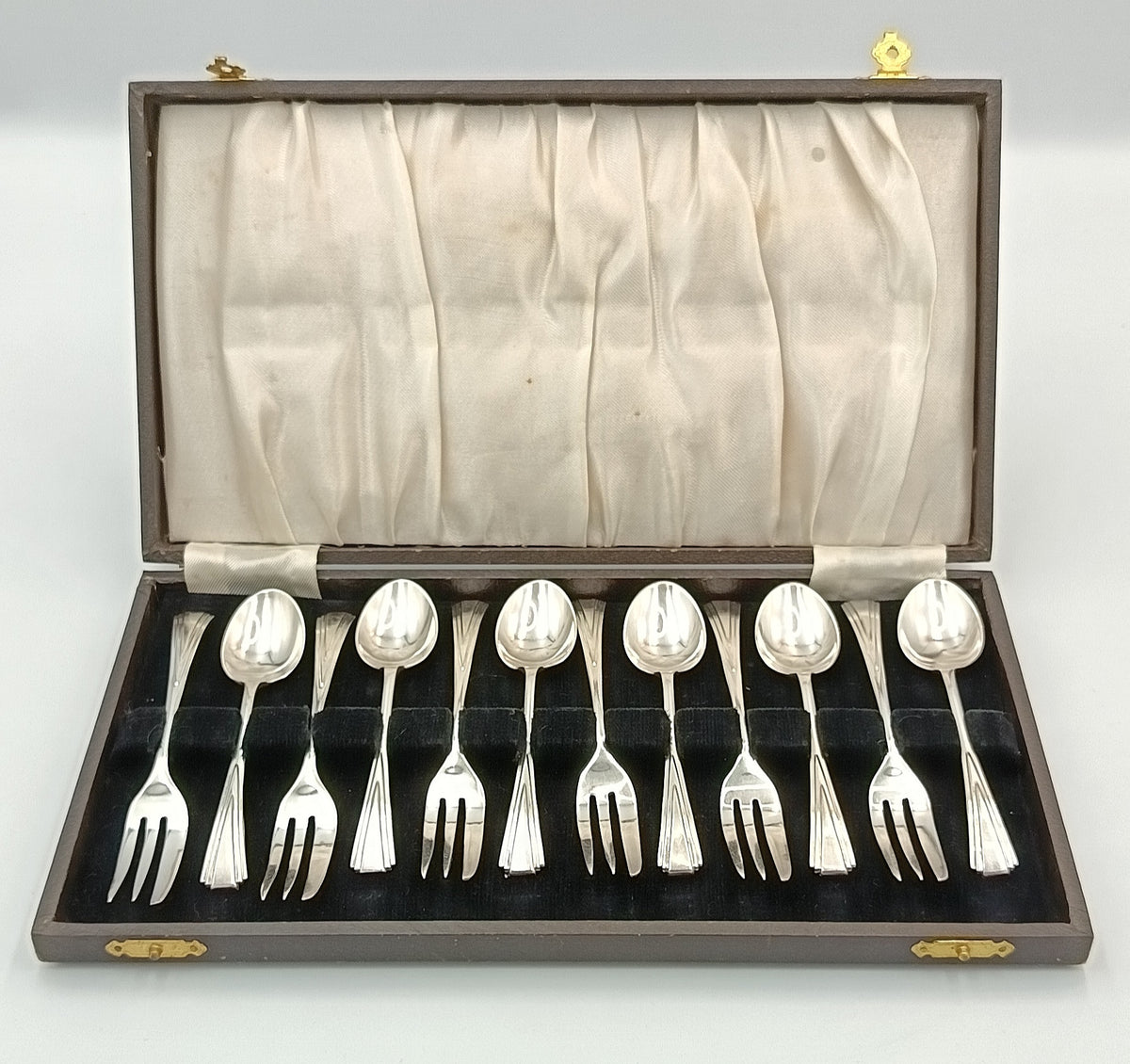 Art Deco | EPNS Silver-Plated Dessert Set | 6 Teaspoons and 6 Cake Forks | Original Presentation Case | England | c.1920s–1930s