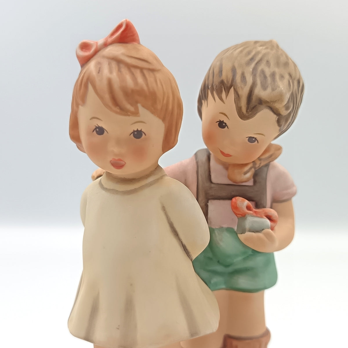 Goebel | Berta Hummel — Token of Love | Porcelain Figure Group | BH 20 | Thailand, 1996