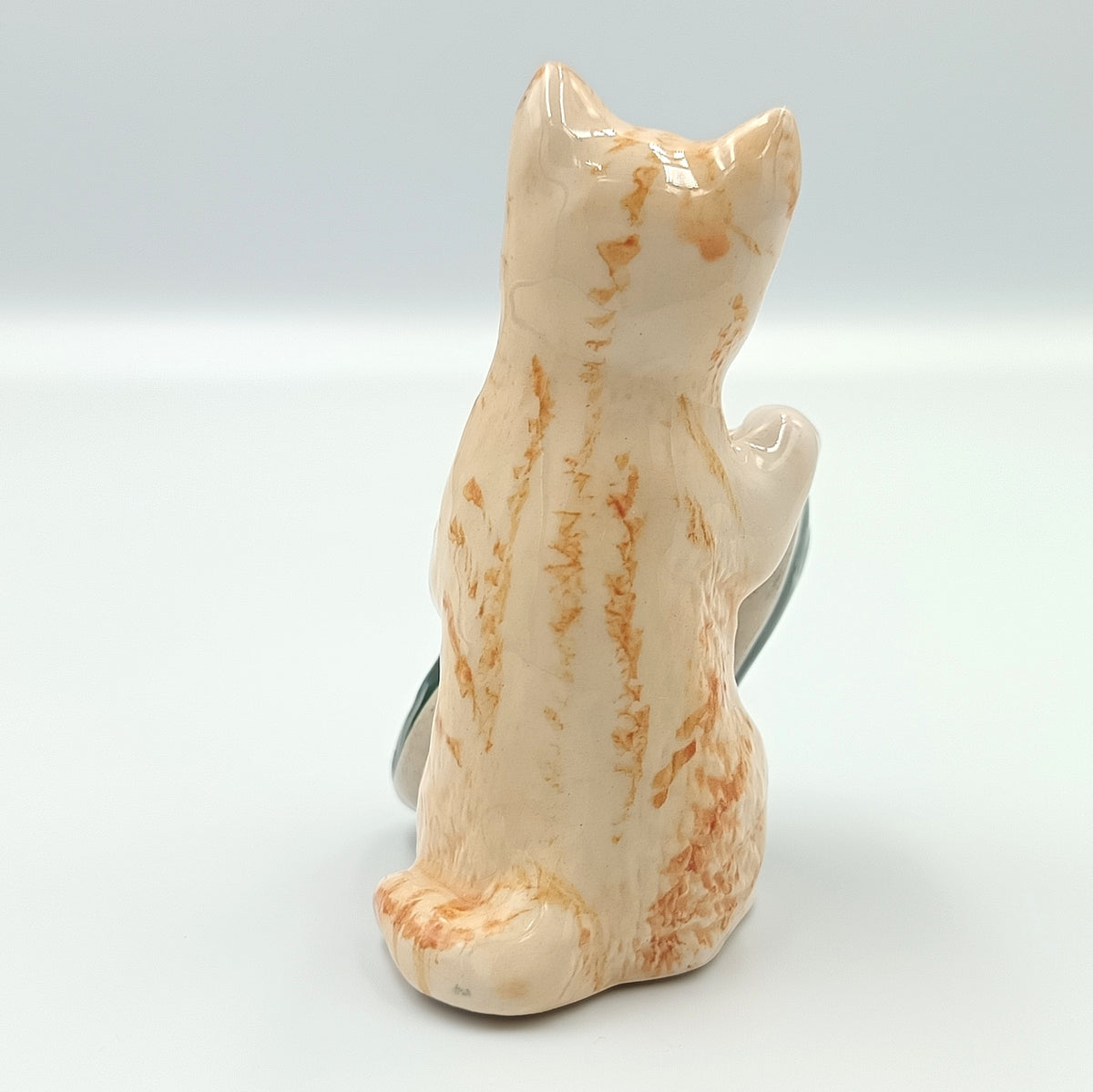 Royal Doulton | New Toy | DA232 | Striped Kitten with Green Slipper | Gloss | 1995–1999