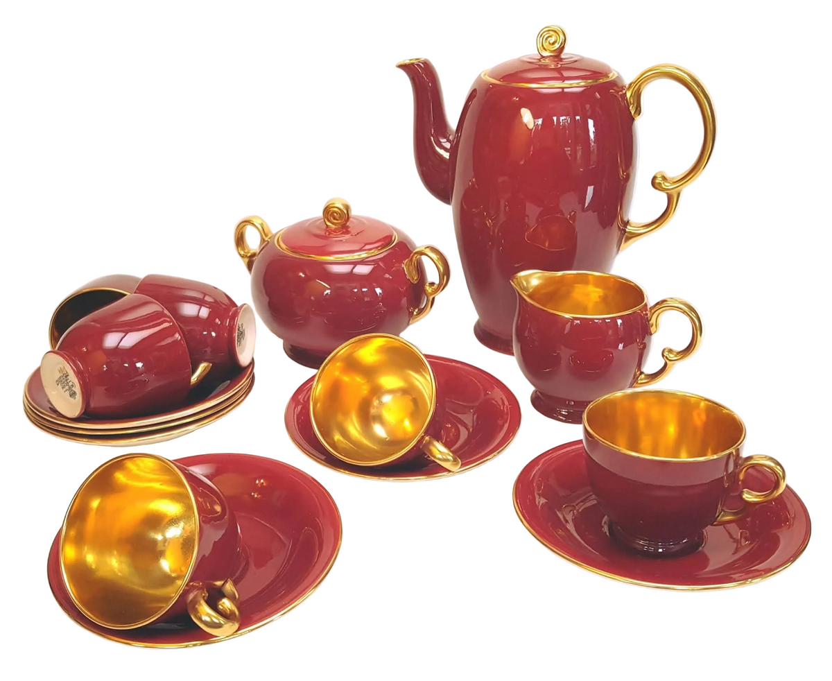 Crown Devon | Fielding's | Lynton Shape | Art Deco Burgundy & Gold Coffee Service | 15 Pieces | Rd Applied For | Pattern 3184 | Circa Late 1920s–1930s | England | Excellent Unused Condition