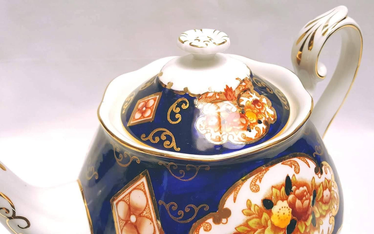 Royal Albert 'Heirloom' Pattern No. 4534 | Large 6–8 Cup Teapot | English Bone China | Imari Cobalt Blue, Burnt Orange & 22ct Gold | Made in England | Mint Condition