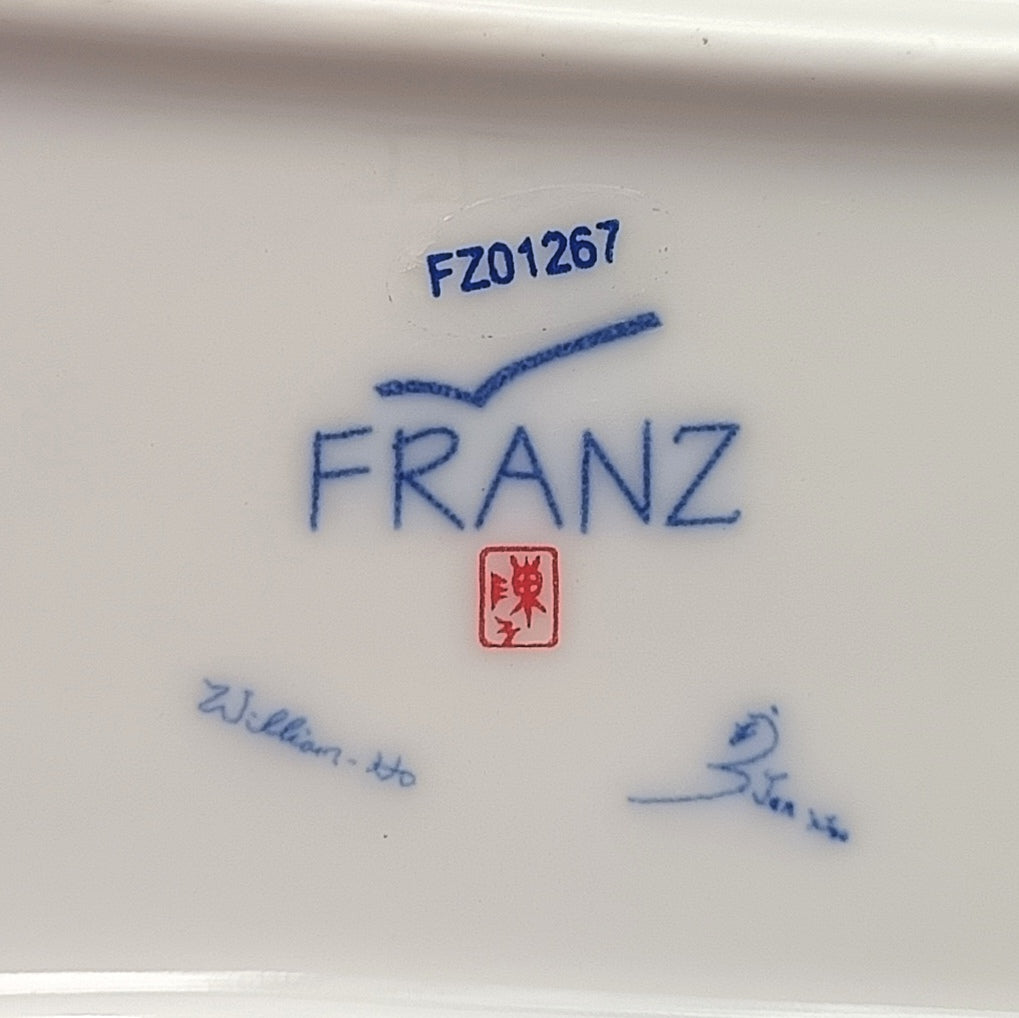 Franz Porcelain Collection | Papillon Butterfly | Spoon Rest | FZ01267 | Designed by Jen Woo & William Ho | c.2004