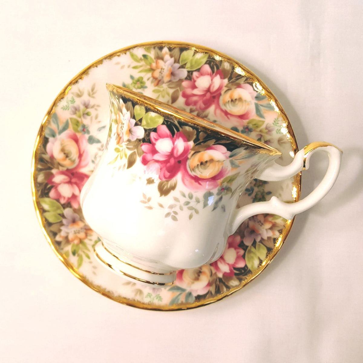 Royal Albert | Autumn Roses | Nine-Piece Coffee Set | Bone China | 1981