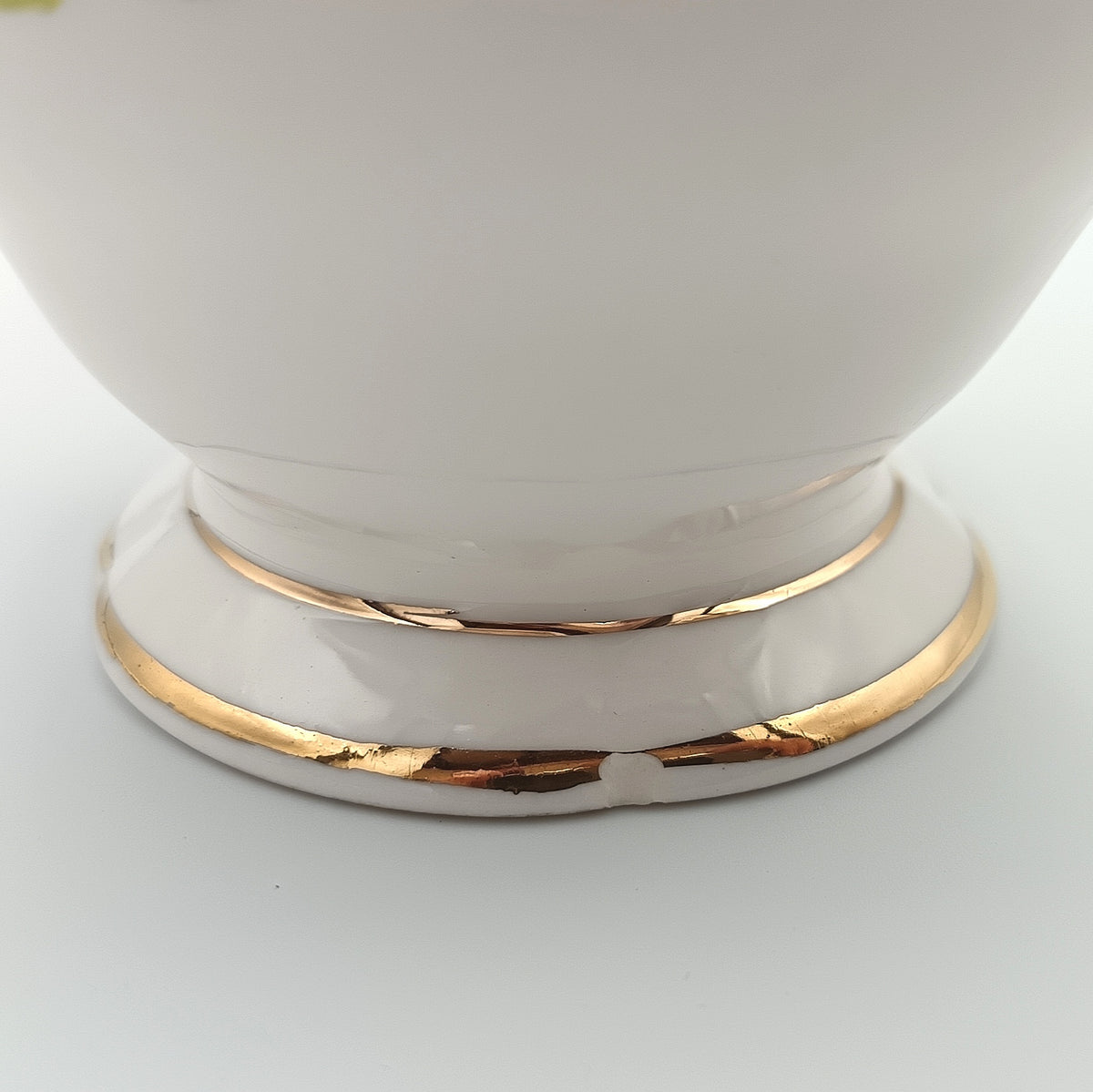 Royal Albert | Bone China | Milk Jug | Old English Rose | England | c.1927–1960