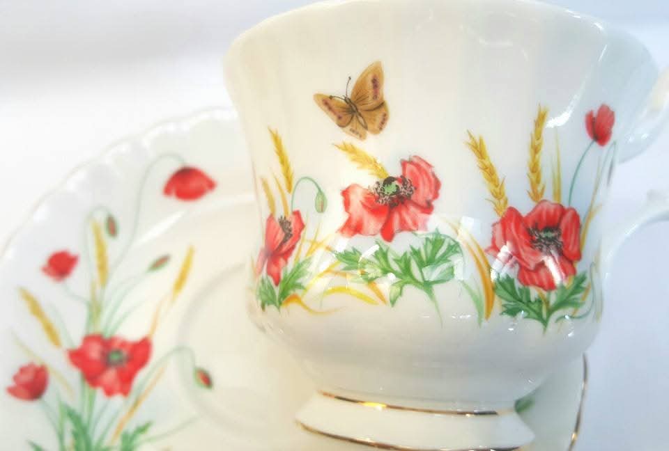 Royal Albert | Wild Flower of the Month — Poppy | August | Duo | Bone China | 1987