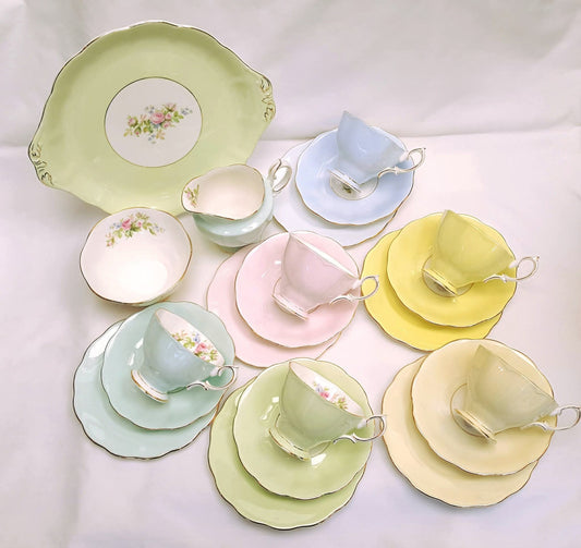 Royal Albert 'Moss Rose' Harlequin Unnamed Pattern | Rare 21-Piece Bone China Tea Set | Made in England | Excellent Condition