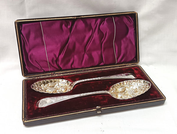 Fine Victorian Silver‑Plated Cased Berry Spoons – Original Gilded Bowls with Ornate Fruit Detailing