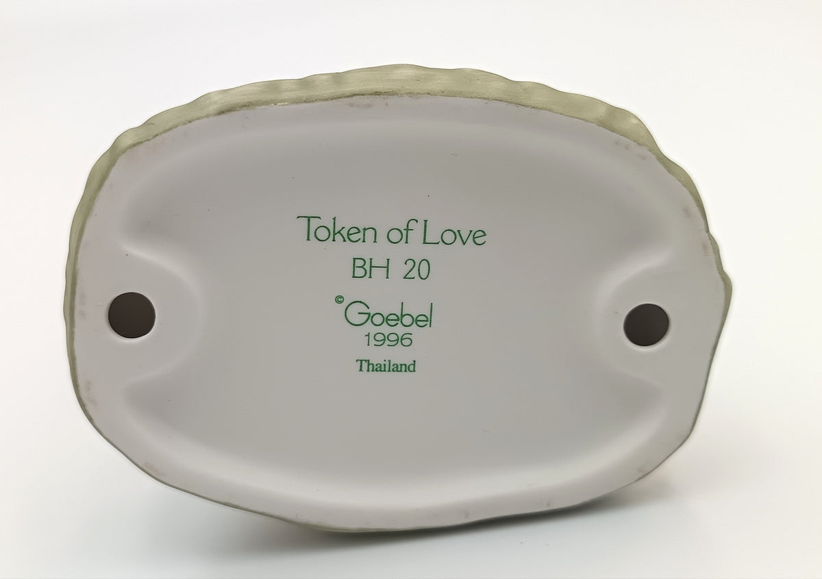 Goebel | Berta Hummel — Token of Love | Porcelain Figure Group | BH 20 | Thailand, 1996