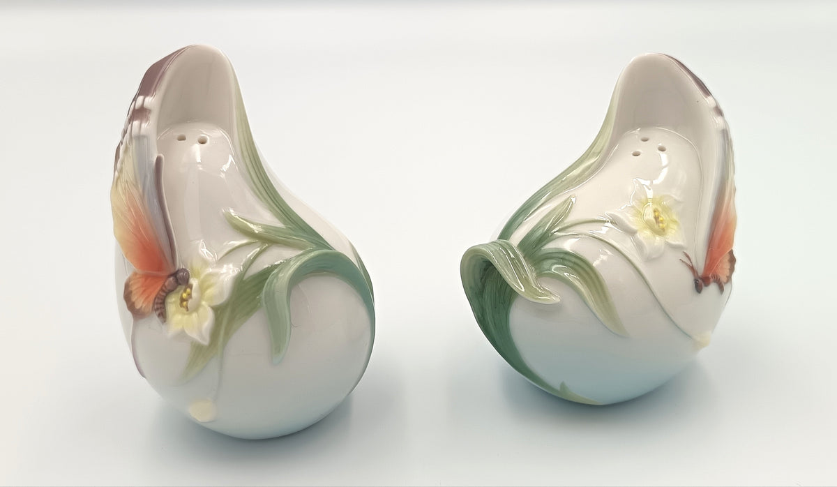 Franz Collection | Papillon Butterfly | Salt & Pepper Shaker Set | FZ00657 | Designed by Jen Woo | Sculpted by Yeh Fen | c.2004
