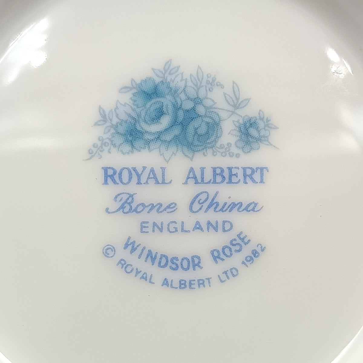 Royal Albert | Windsor Rose | Bone China | Open Sugar Bowl | 1982