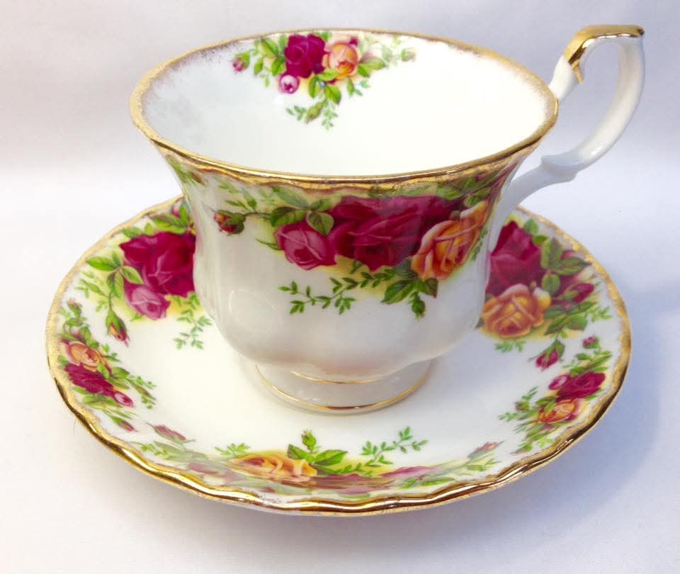 Royal Albert | Old Country Roses | Teacup and Saucer Duos | Bone China | England | © 1962 Royal Albert Ltd
