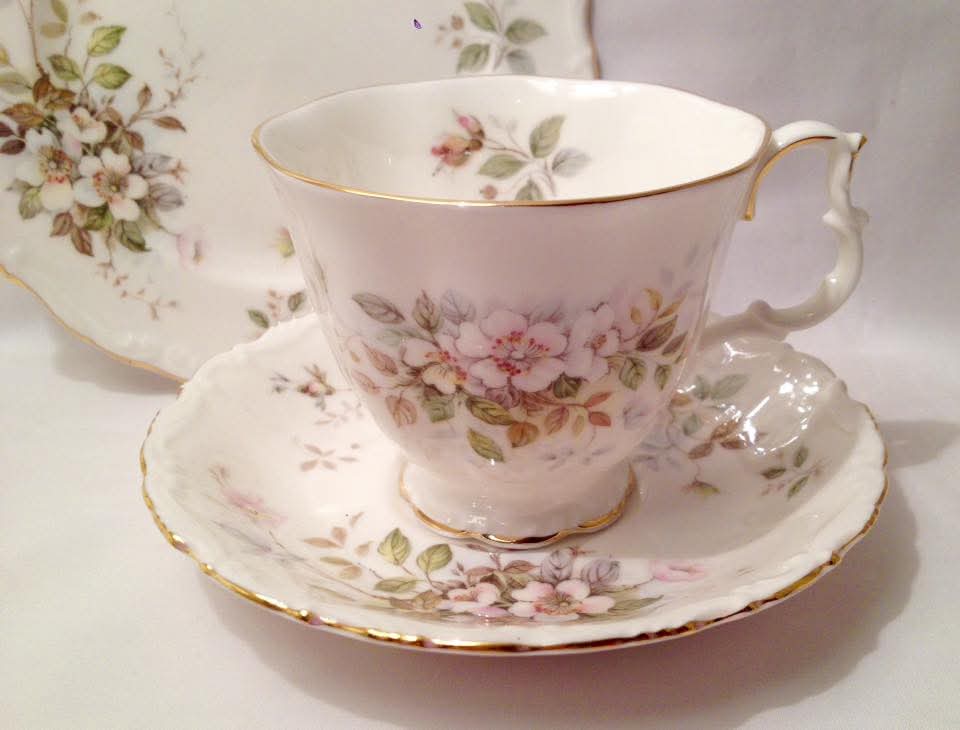 Royal Albert 'Haworth' Bone China Trios — Wild Rose Spray on White, England, © 1982 — Set of Five