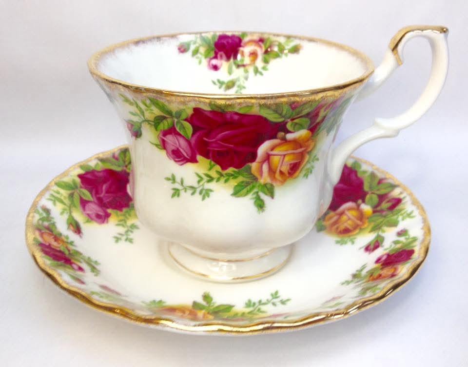 Royal Albert | Old Country Roses | Teacup and Saucer Duos | Bone China | England | © 1962 Royal Albert Ltd