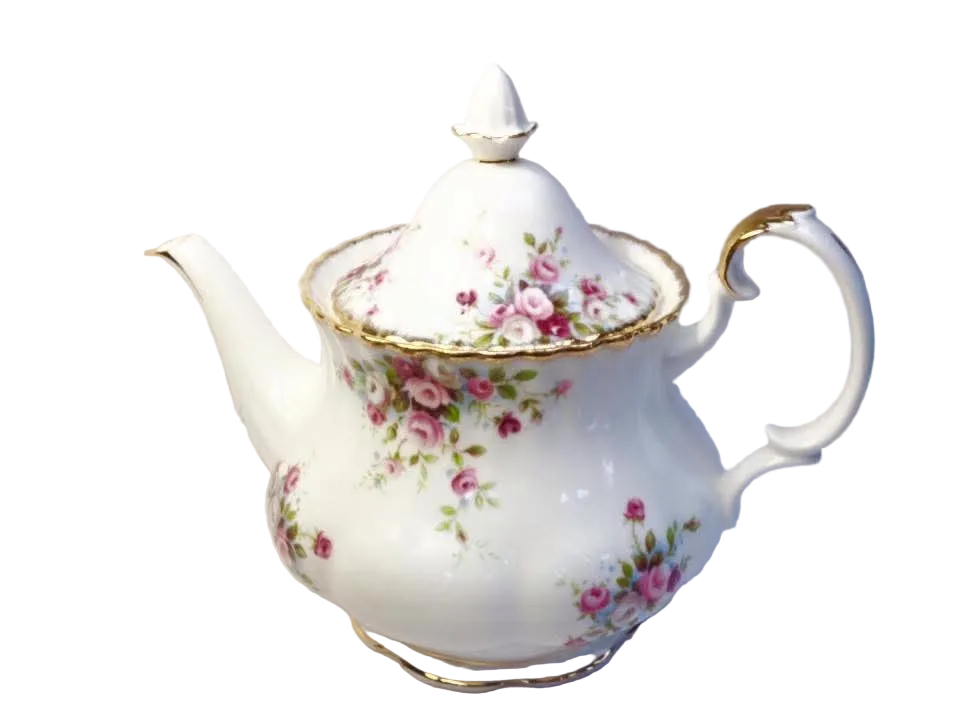 Royal Albert | Cottage Garden | Large Teapot | Bone China | England | © 1970 Royal Albert Ltd