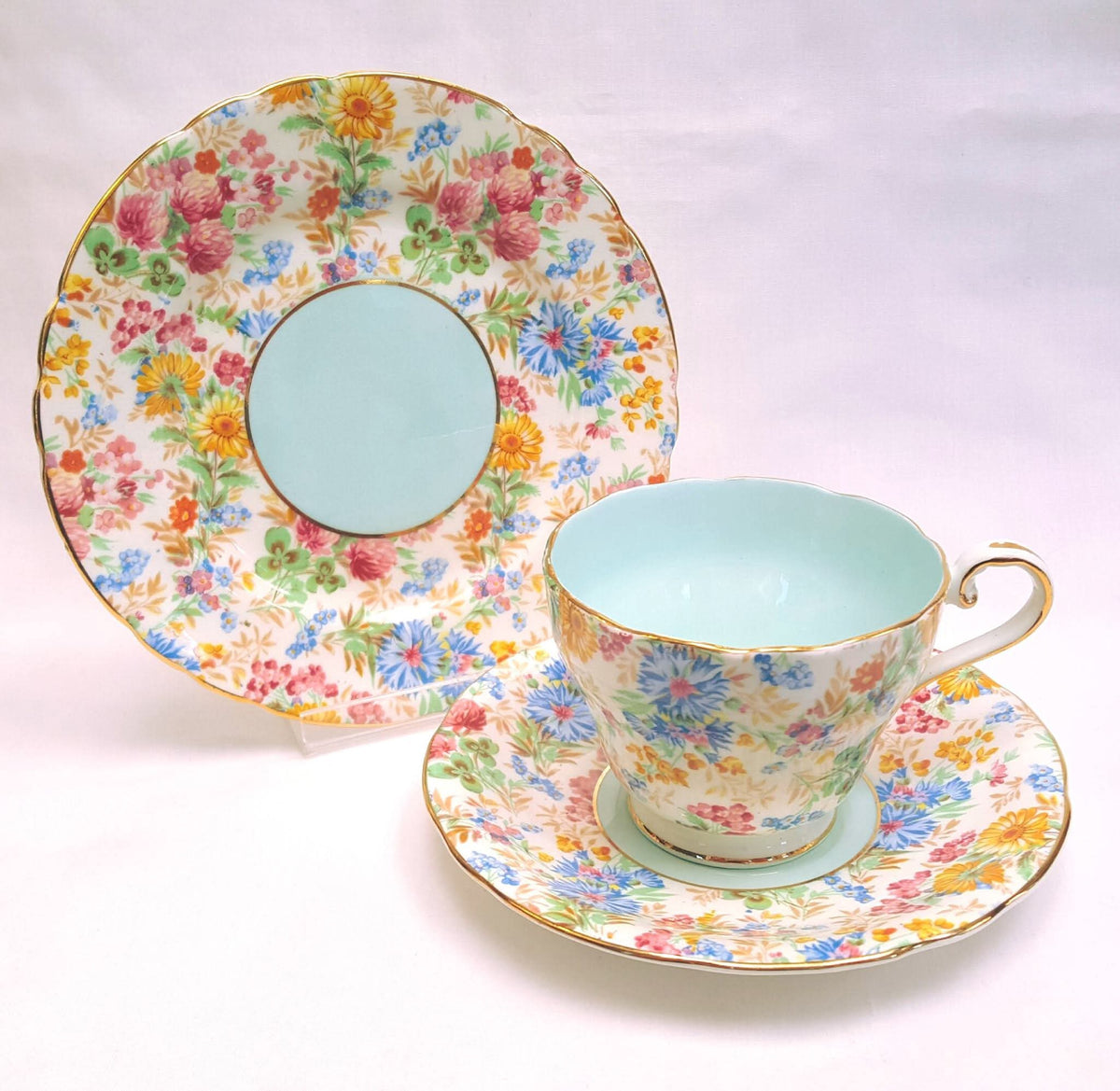 Aynsley | 'Summer Chintz' Pattern C802 | Part Tea Service — Three Trios, Milk Jug & Sugar Bowl | Bone China | Circa 1940s | Excellent Condition