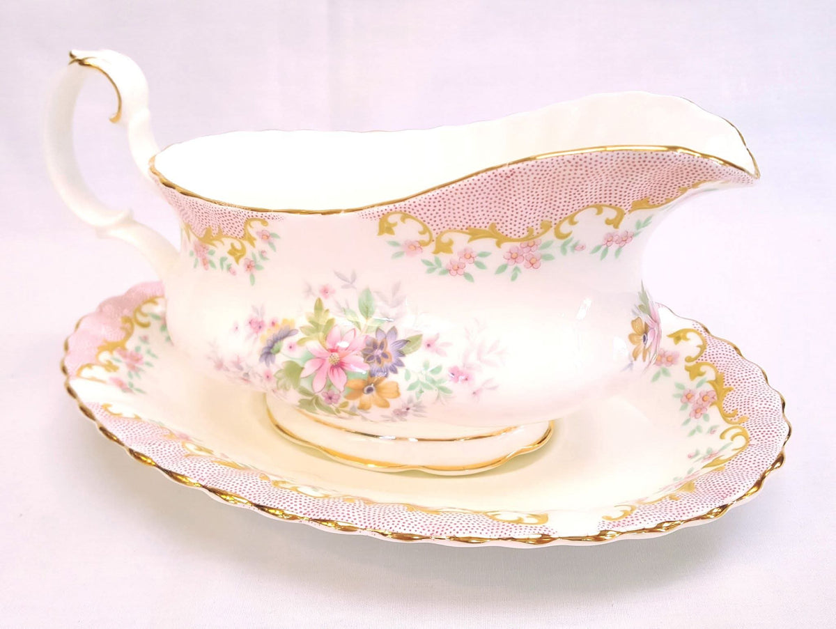 Royal Albert | 'Serenity' Pattern | 38-Piece Dinner Service | Bone China | Made in England | Mint Condition