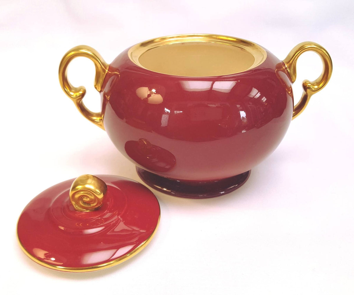 Crown Devon | Fielding's | Lynton Shape | Art Deco Burgundy & Gold Coffee Service | 15 Pieces | Rd Applied For | Pattern 3184 | Circa Late 1920s–1930s | England | Excellent Unused Condition