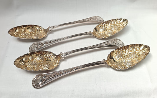 Exquisite Victorian Silver‑Plated & Gilt Berry Spoon Set (4) – Ornate Fruit Motif, John Round & Son, 1866