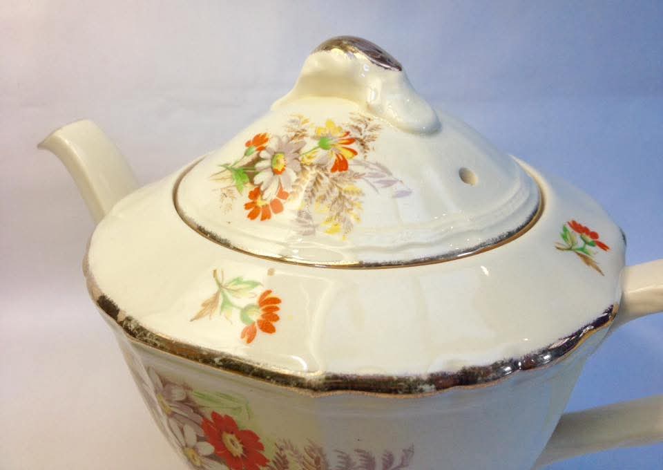 Alfred Meakin Floral Teapot — Meadow Bouquet on Ivory, Art Deco Form, England, c.1907–1930