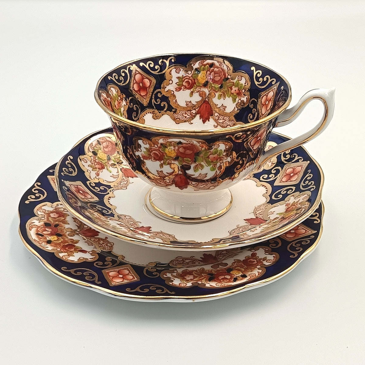 Royal Albert | Heirloom | Bone China Trio | England, c.1940s–1960s