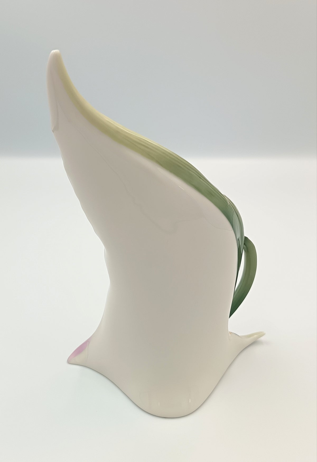 Franz Collection | Papillon Butterfly | Photo Frame | Porcelain | FZ00331 | Designed by Jen Woo, Sculpted by Chih Kun | 2004