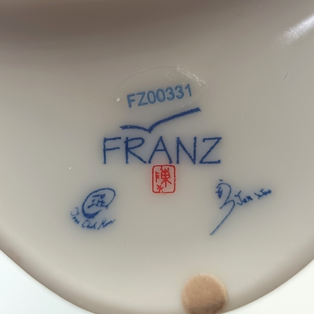 Franz Collection | Papillon Butterfly | Photo Frame | Porcelain | FZ00331 | Designed by Jen Woo, Sculpted by Chih Kun | 2004