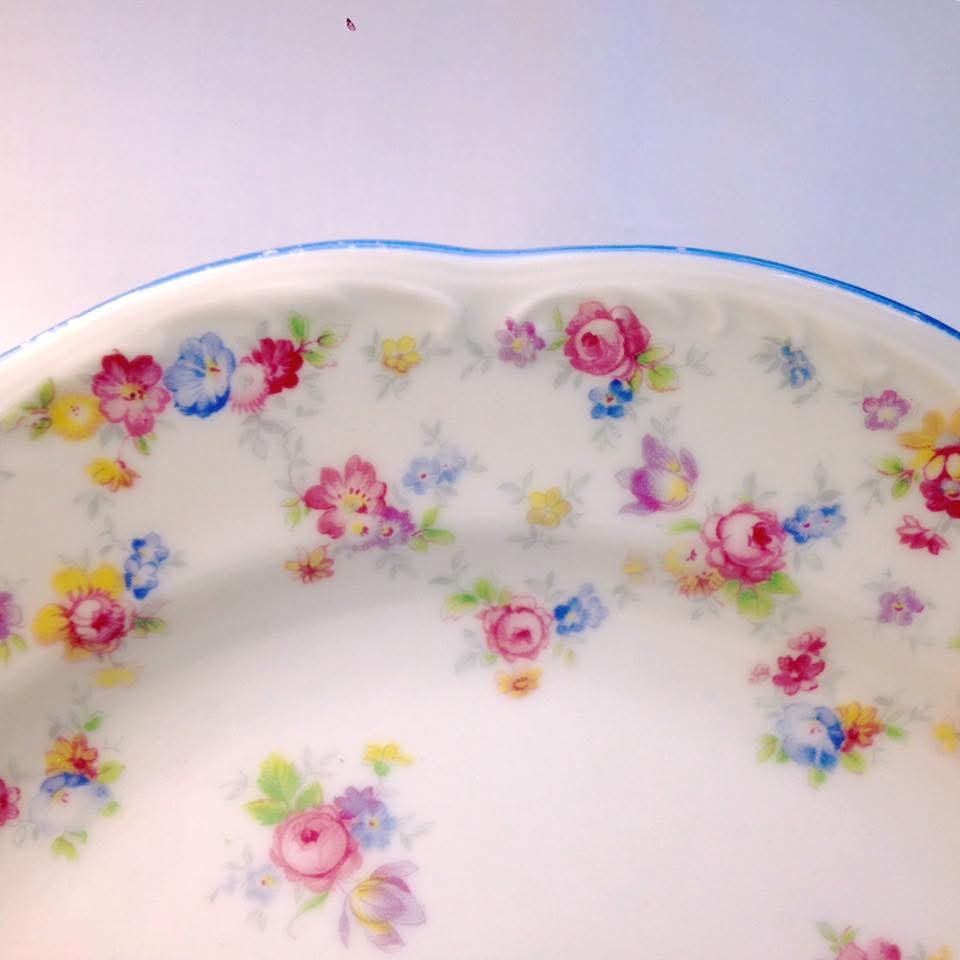 Victoria Porcelain Scattered Floral Tea Plates — Pink Roses & Forget-Me-Nots, Czechoslovakia, c.1920s–1930s — Set of Five