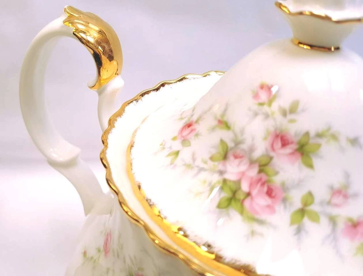 Royal Albert | Victoriana Rose | Large Six-to-Eight Cup Teapot | Pattern Copyright 1966