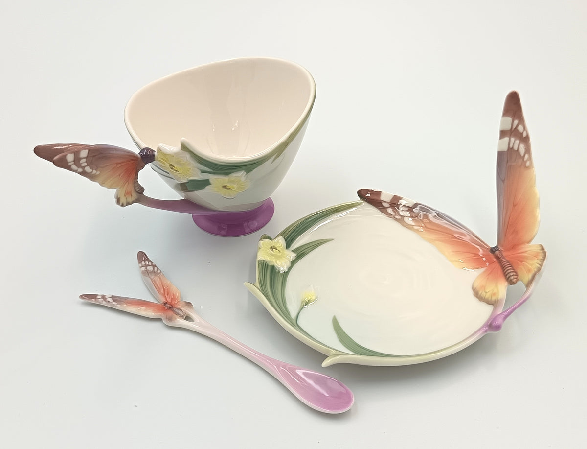Franz Collection | Papillon Butterfly | Teacup, Saucer and Spoon | Porcelain | XP1693 | Designed by Jen Woo
