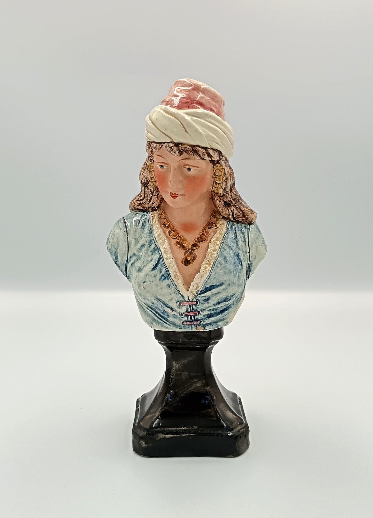 Pair of Orientalist Pottery Busts on Pedestals, photo 4 of 12