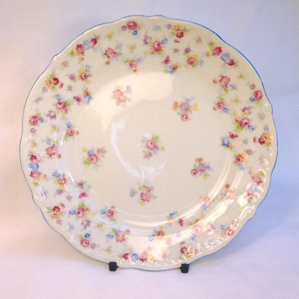 Victoria Porcelain Scattered Floral Tea Plates — Pink Roses & Forget-Me-Nots, Czechoslovakia, c.1920s–1930s — Set of Five