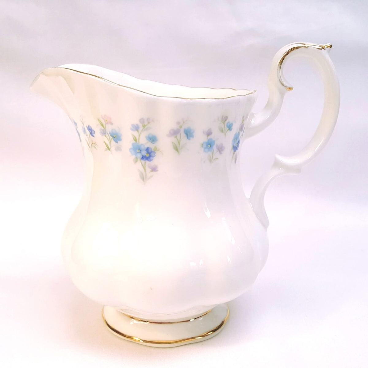 Royal Albert | 'Memory Lane' | Large Cream Jug & Open Sugar Bowl | Forget-Me-Not Floral Spray Border | Gold Line Detail | Made in England | Very Good Condition