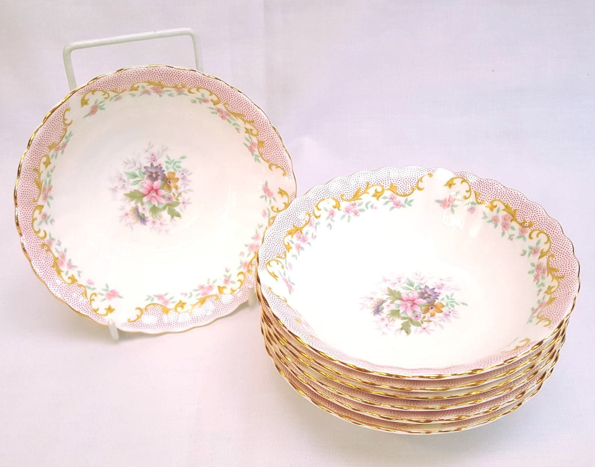 Royal Albert | 'Serenity' Pattern | 38-Piece Dinner Service | Bone China | Made in England | Mint Condition