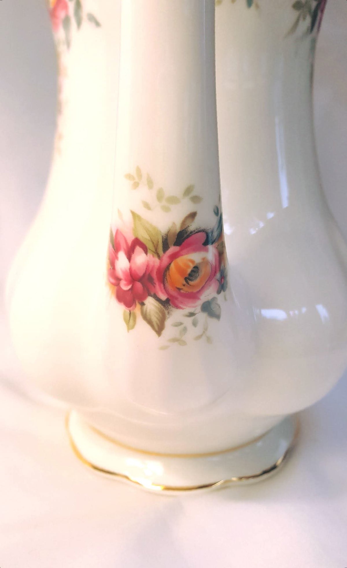 Royal Albert | Autumn Roses | Nine-Piece Coffee Set | Bone China | 1981