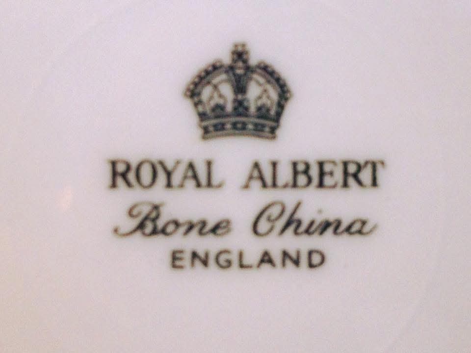 Royal Albert 'High Society' Bone China Trios — Pink Ground with Cobalt & Gilt Foliate Scrollwork, England, c.1950s–1960s — Pair