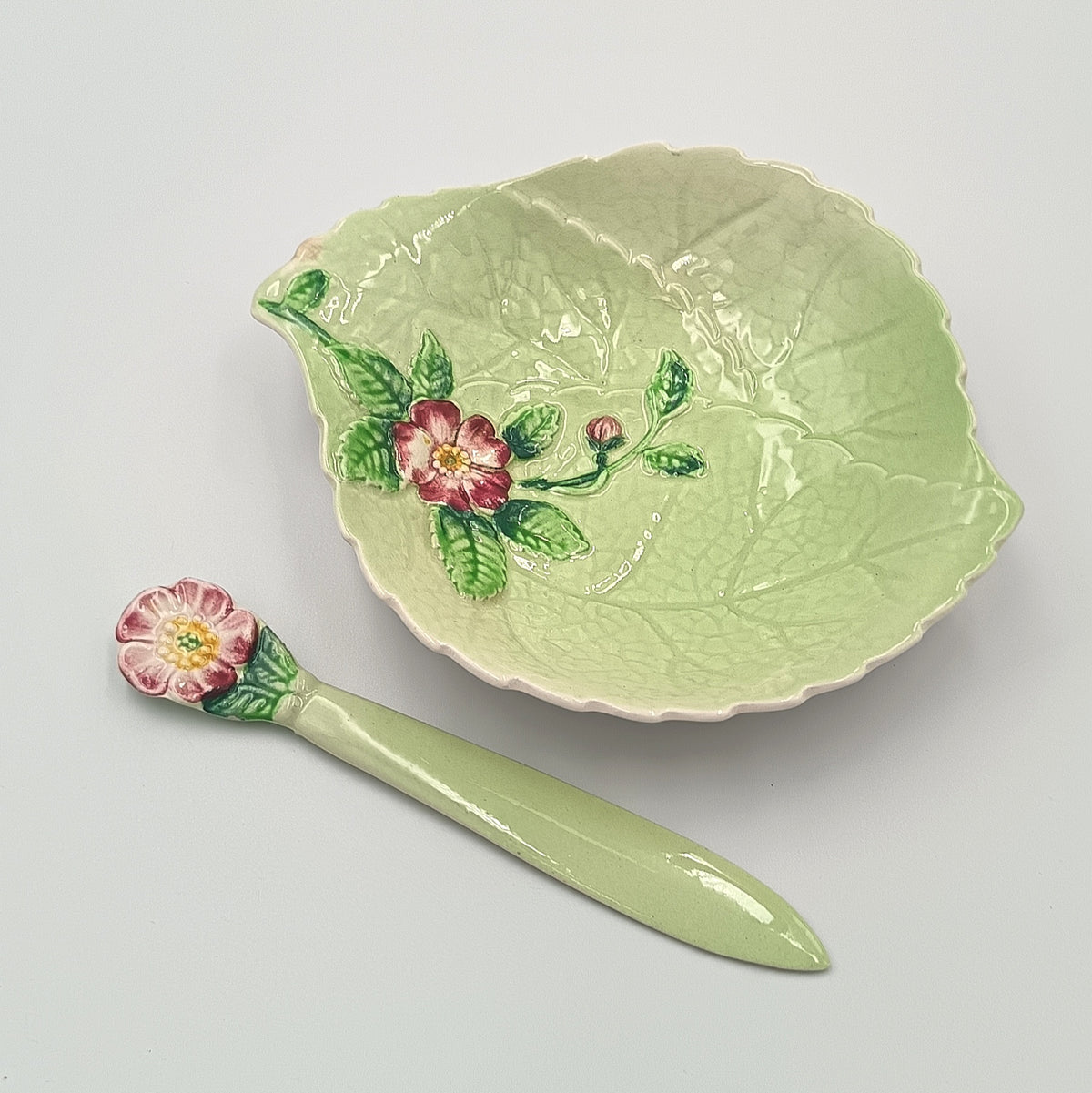 Carlton Ware | Wild Rose | Leaf Dish & Knife | Earthenware | England, c.1935–1961