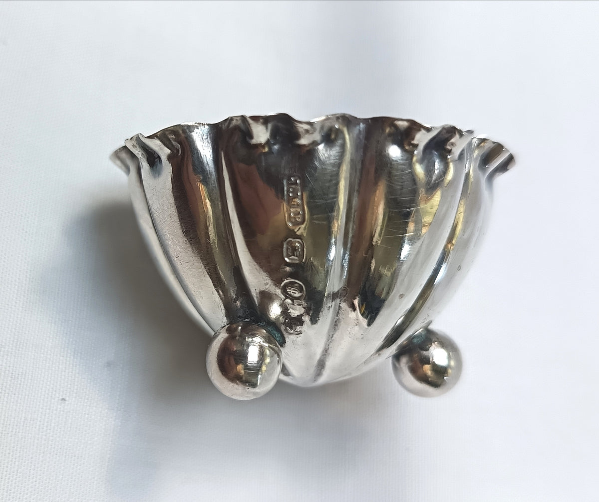 Antique Hallmarked Sterling Silver Salt Cellar
John Millward Banks | Birmingham | 1890