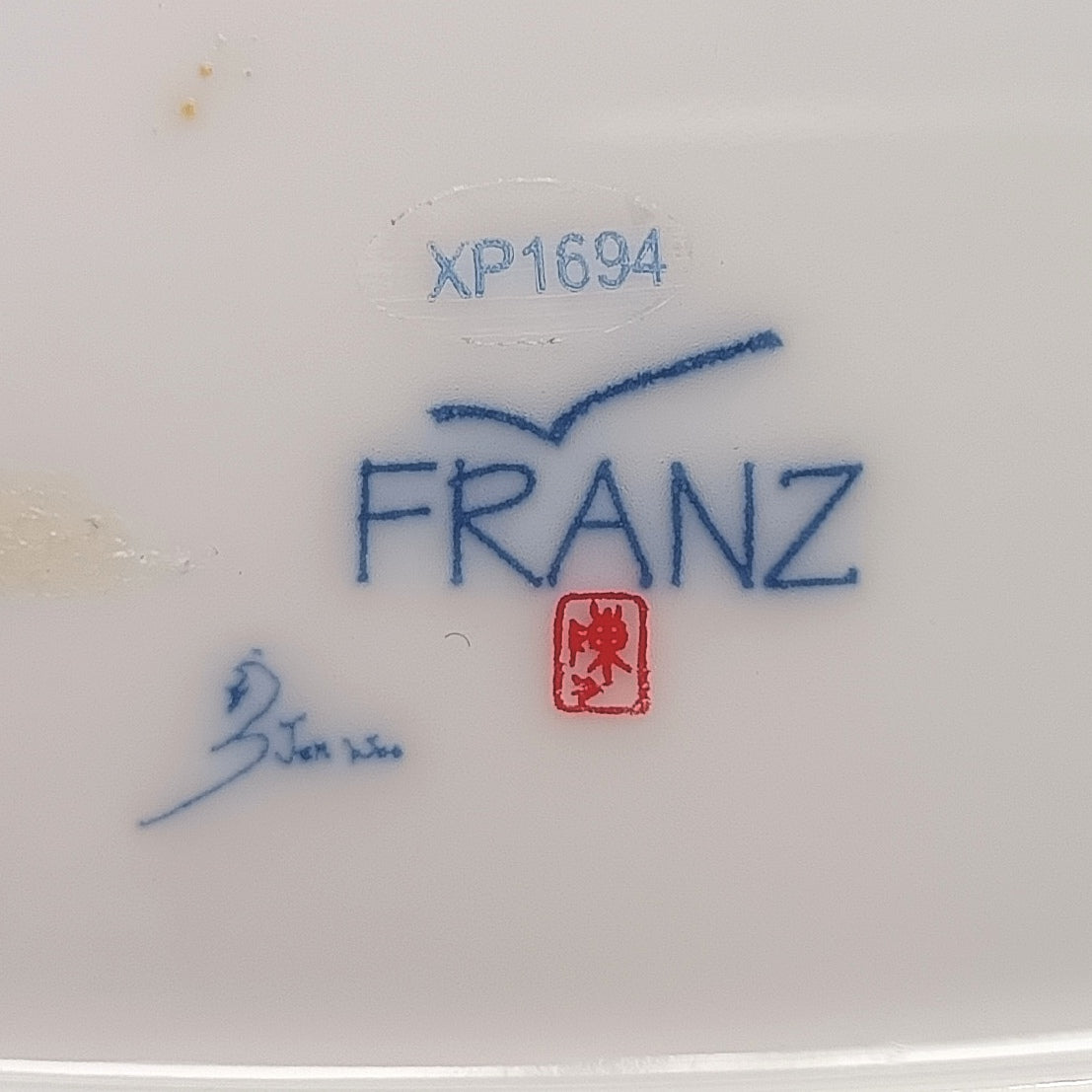 Franz Porcelain Collection | Papillon Butterfly | Butterfly Tray | XP1694 | Designed & Sculpted by Jen Woo | c.2001