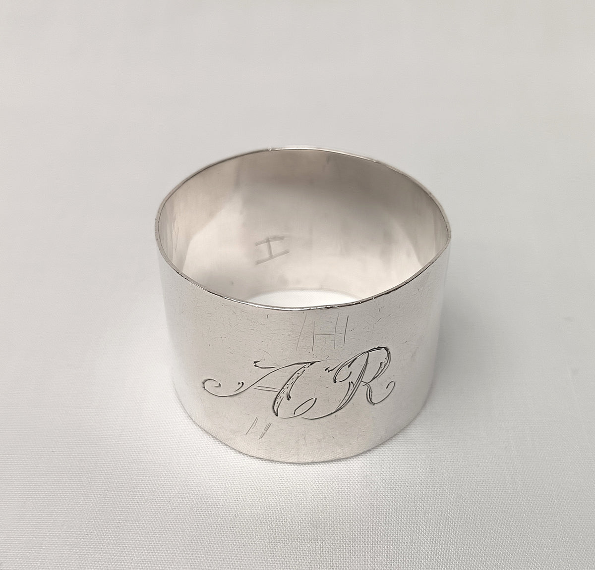 Continental Sterling Silver Serviette / Napkin Ring
Monogrammed “AR” | 30g