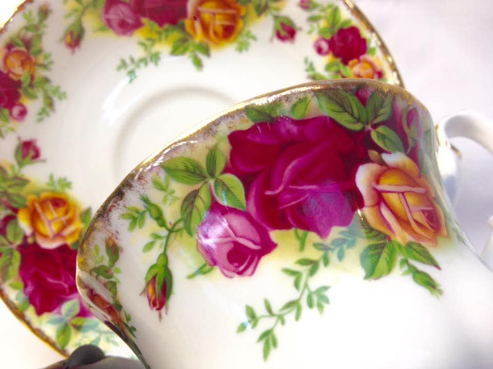 Royal Albert | Old Country Roses | Teacup and Saucer Duos | Bone China | England | © 1962 Royal Albert Ltd